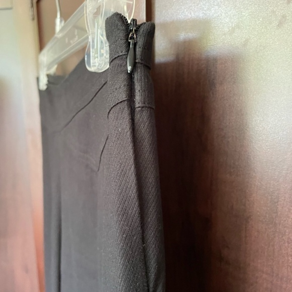 Trina Turk black cotton pants. Size 6 - Picture 5 of 8